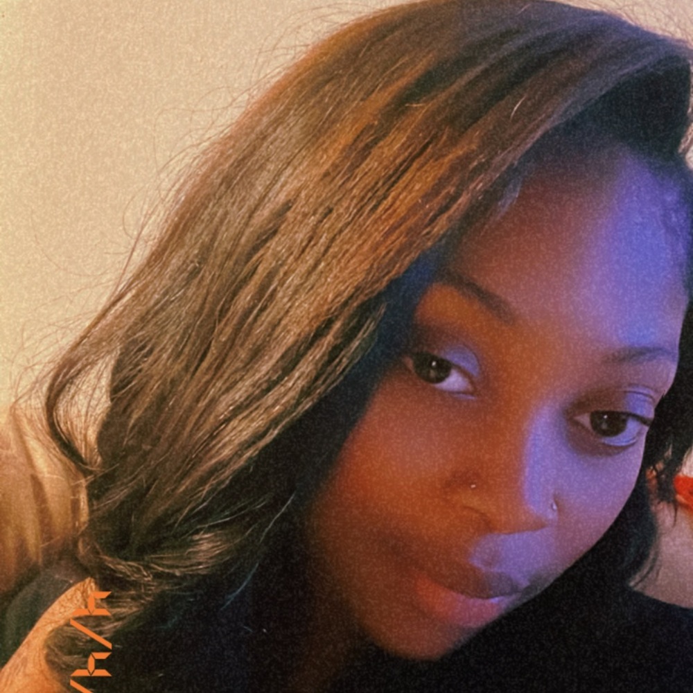 Meet your Posher, Samia